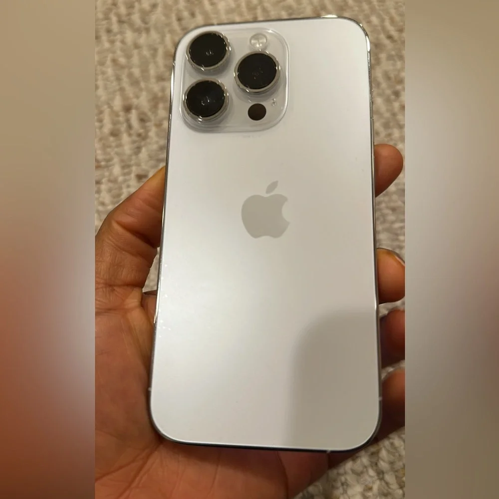 Apple Smartphone with Glossy White and Metallic Silver Design